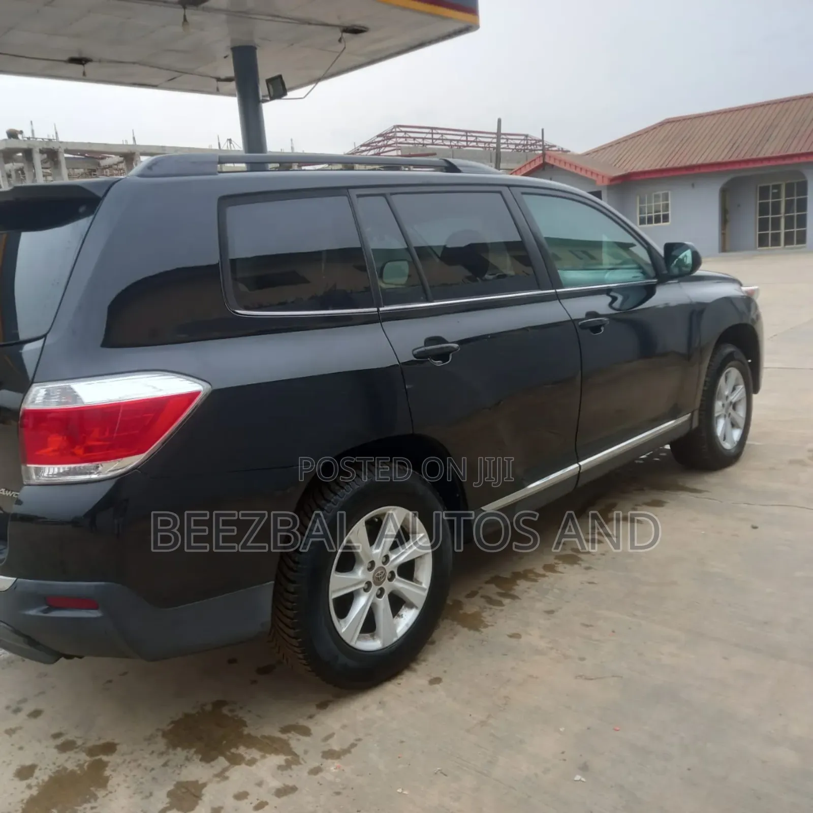 Toyota Highlander SE 2012 Black