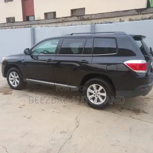 Toyota Highlander SE 2012 Black