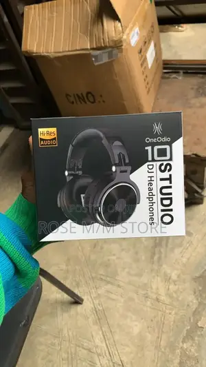 One Odio (Headphone Monitor)