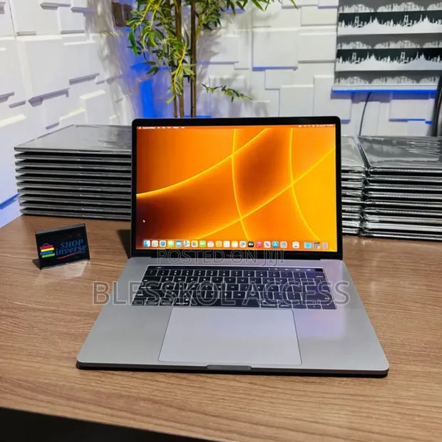 Laptop Apple MacBook Pro 2019 32GB Intel Core I9 SSD 500GB in