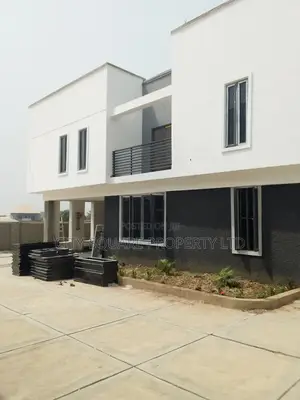 3bdrm Townhouse / Terrace in Aco Estate, Lugbe District for rent