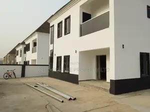 4bdrm Duplex in Light Estate, Lugbe District for sale
