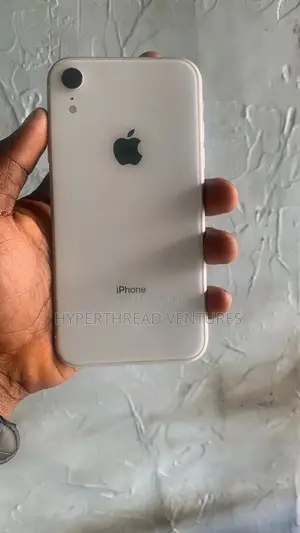 Apple iPhone XR 64 GB White