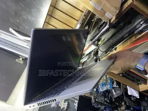 Laptop Dell Latitude 5530 16GB Intel Core i5 SSD 256GB