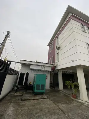 2bdrm Block of Flats in Lekki Phase 1 for sale