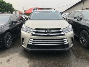 Toyota Highlander Limited Platinum 4dr SUV AWD (3.5L 6cyl 6A) 2014 Gold