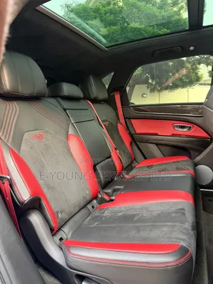 Bentley Bentayga 2022 White