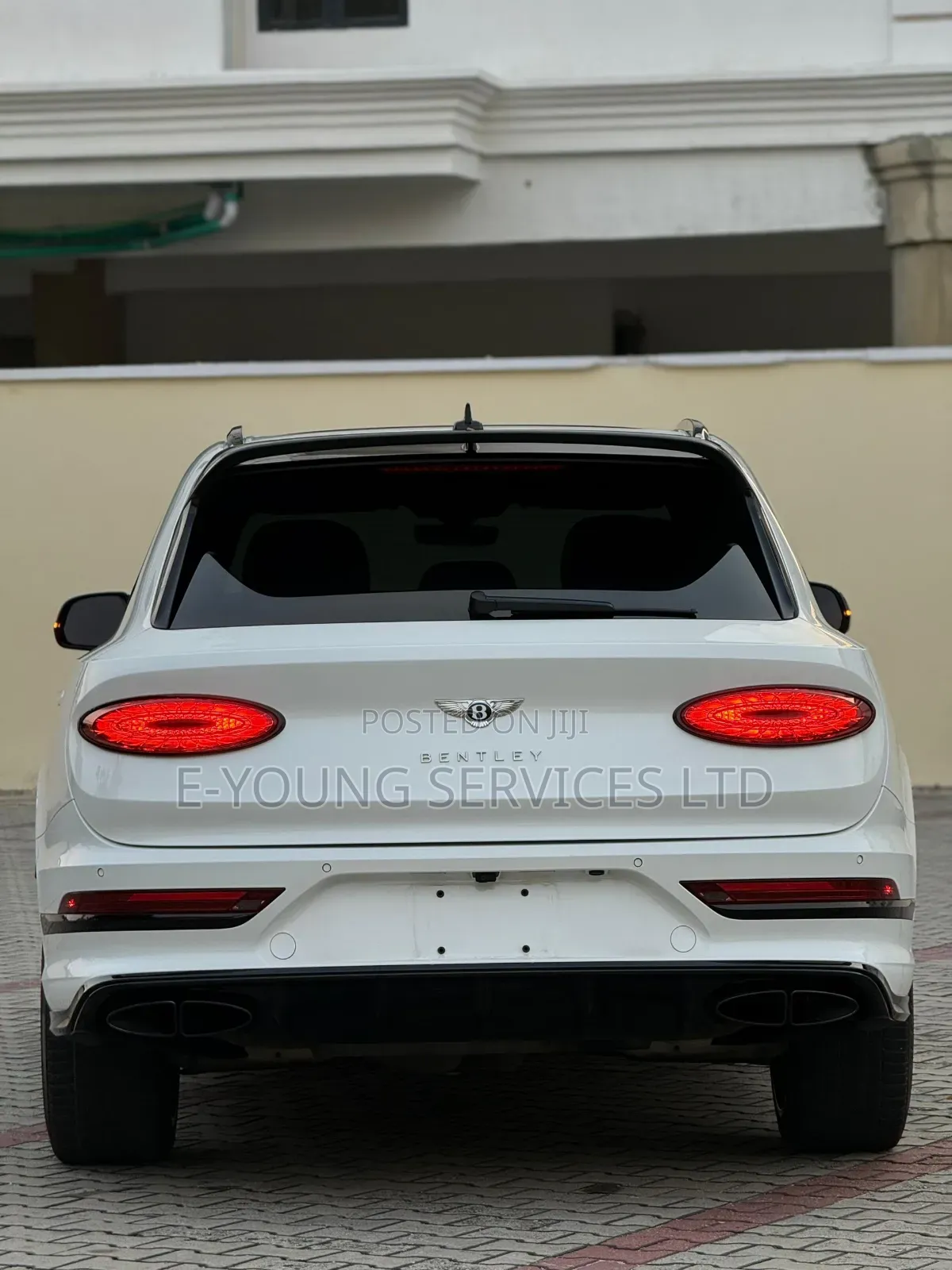 Bentley Bentayga 2022 White