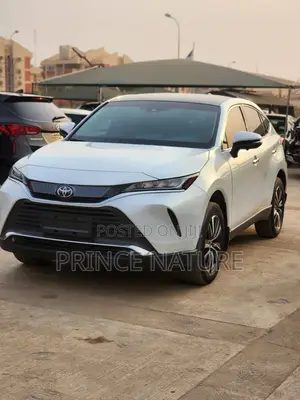 Toyota Venza XLE AWD 2023 White