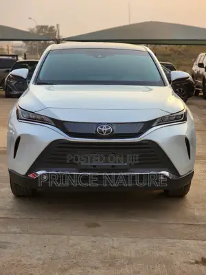 Toyota Venza XLE AWD 2023 White