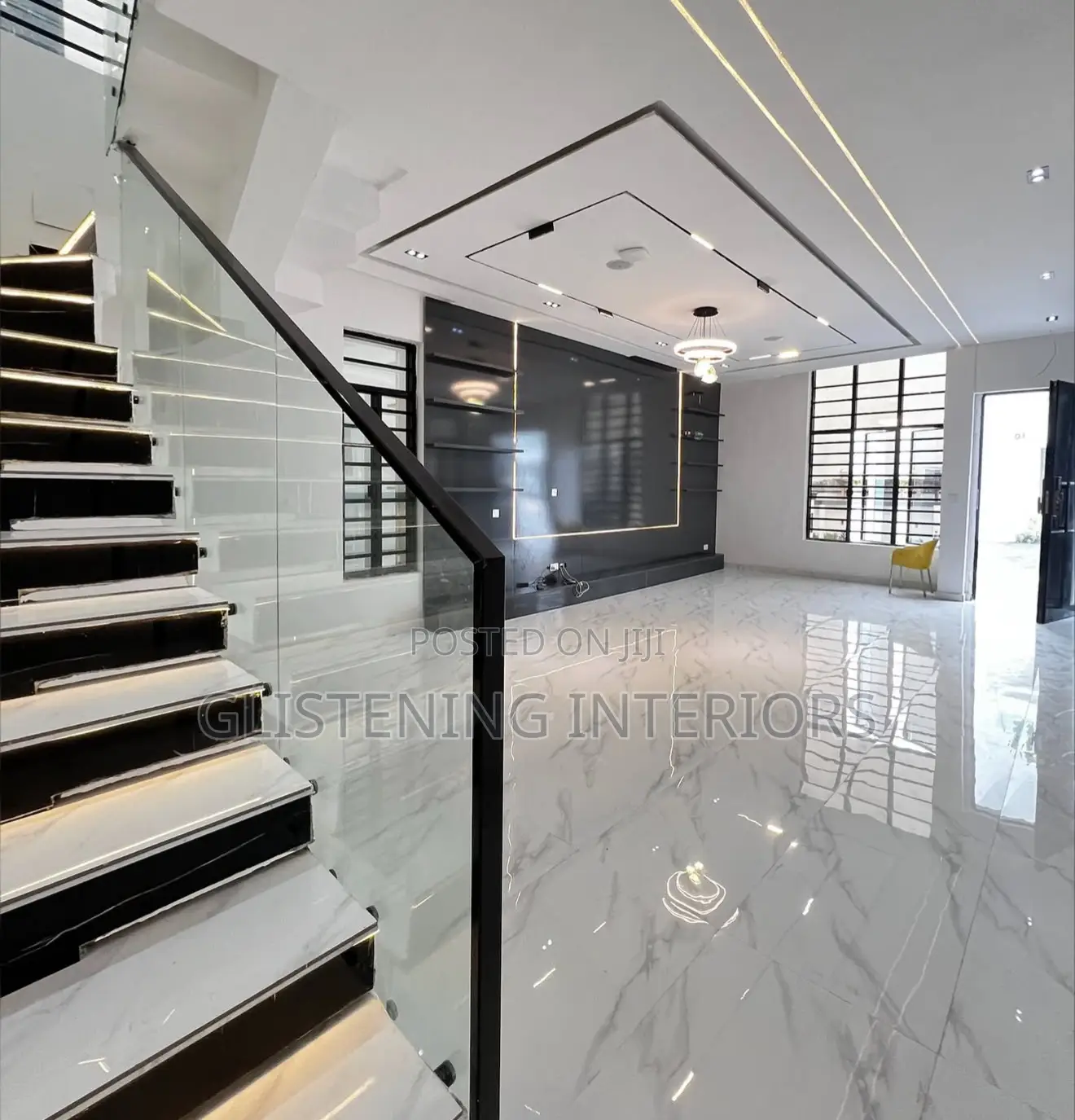 Staircase Side 10mm Tempered Plain Glass