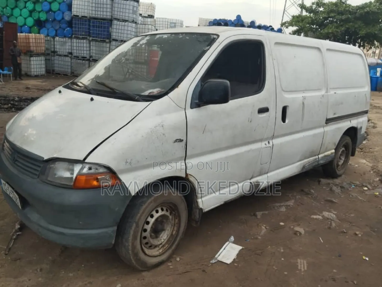 Toyota HiAce 2004 White