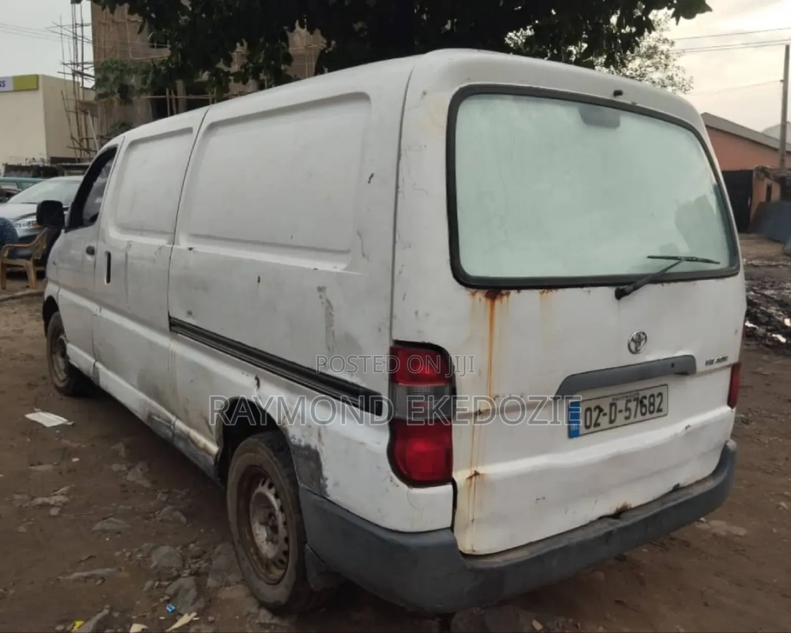 Toyota HiAce 2004 White