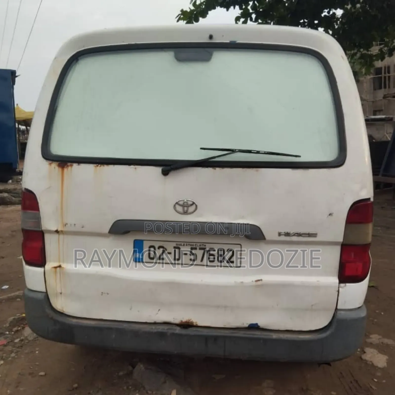 Toyota HiAce 2004 White