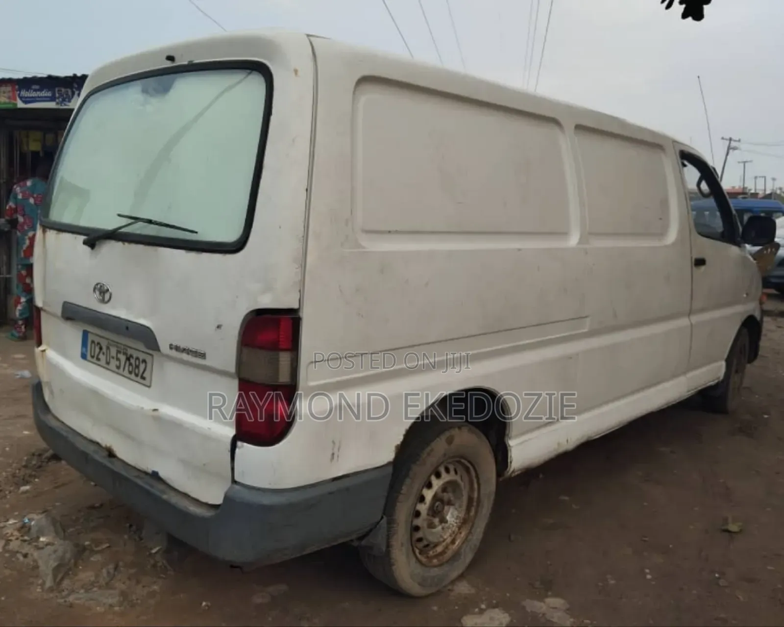 Toyota HiAce 2004 White