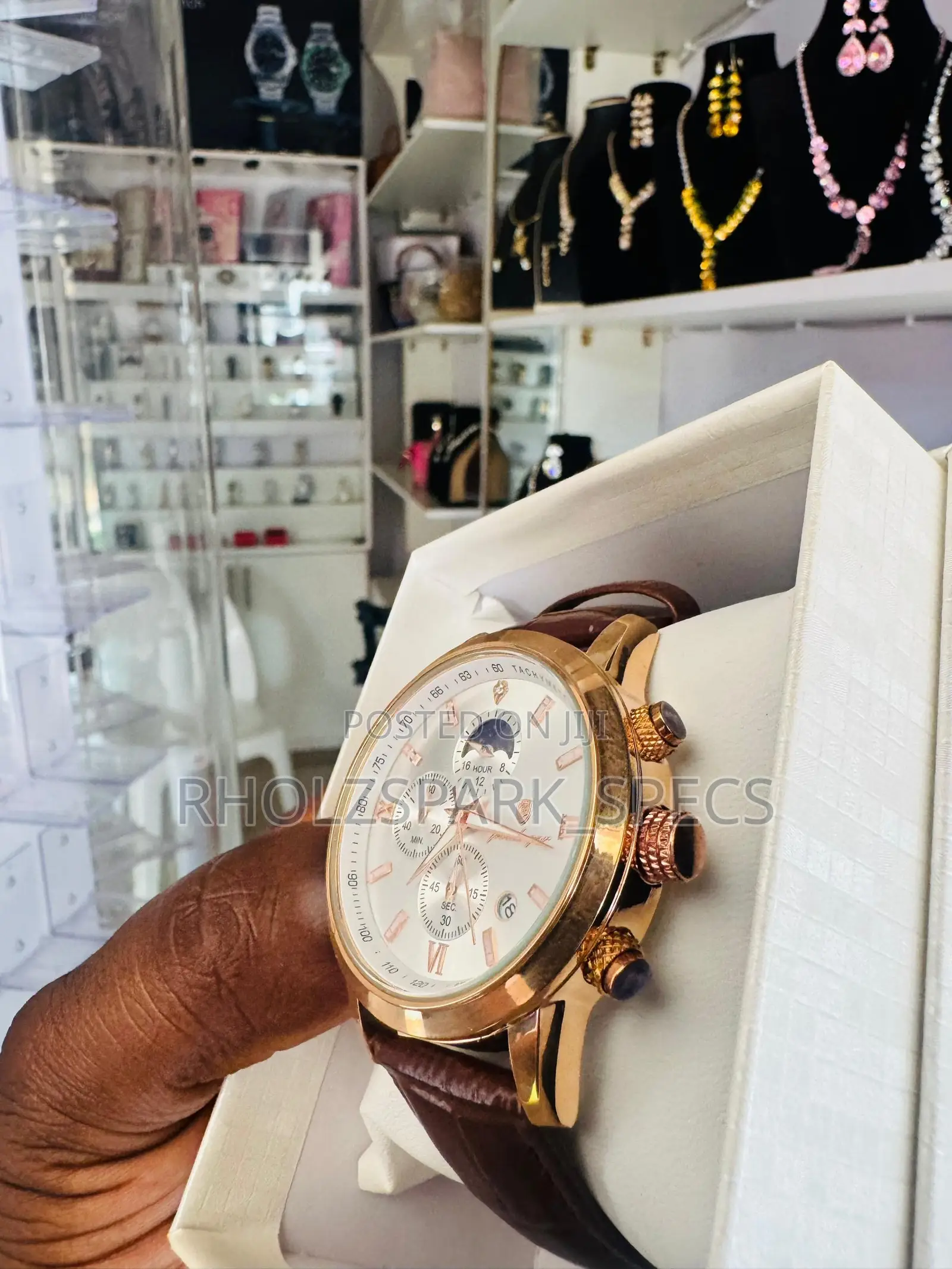 Poedagar Classic Leather Wristwatch
