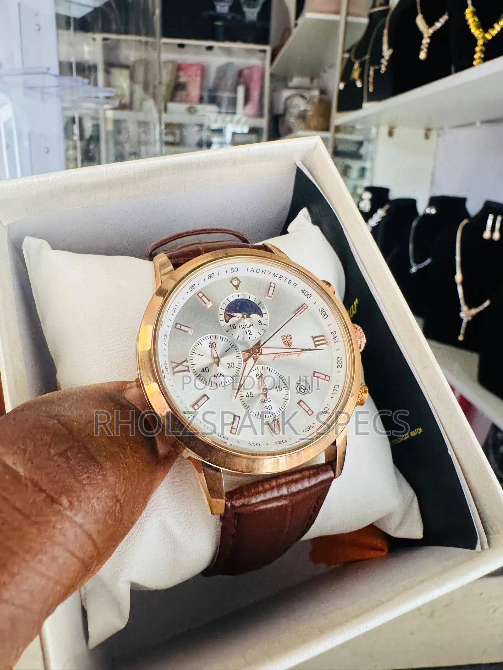 Poedagar Classic Leather Wristwatch