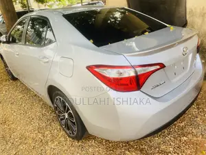 Toyota Corolla S 4dr Sedan (1.8L 4cyl CVT) 2015 Silver