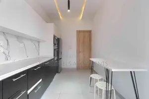 Cozy and Cute 2 Bedroom Apartment With a Rooftop Pool