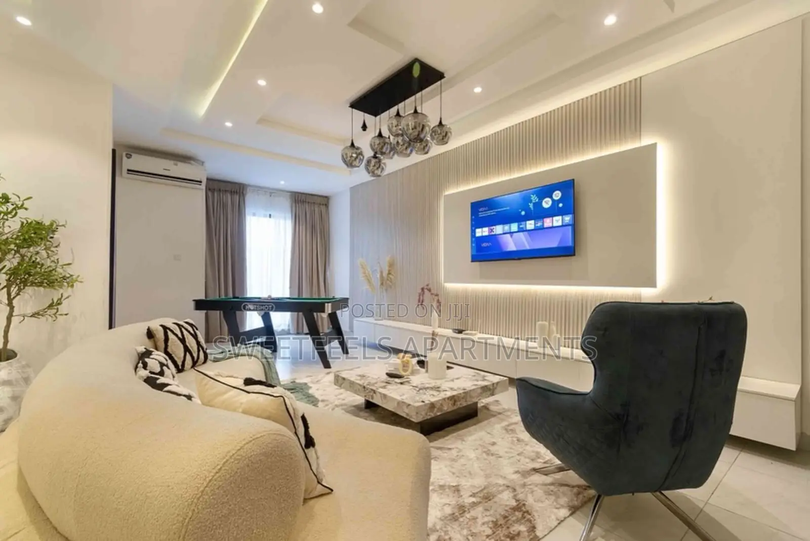 Cozy and Cute 2 Bedroom Apartment With a Rooftop Pool