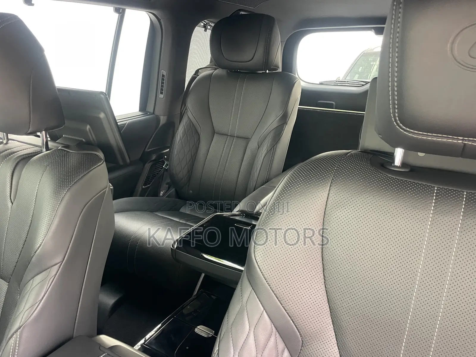 Lexus LX 600 2024 Gold