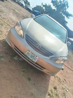 Toyota Camry 2006 Gold