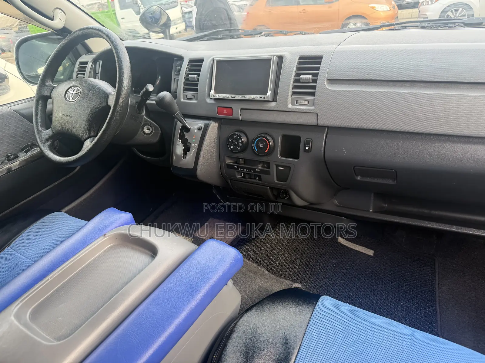 Toyota HiAce 2012 Blue