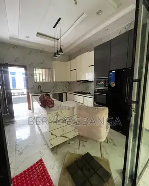 5bdrm Apartment in Ikota for rent
