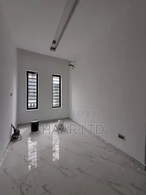 4bdrm Duplex in Lekki Phase 2 for rent