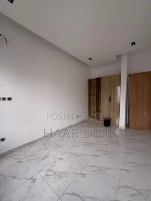 4bdrm Duplex in Lekki Phase 2 for rent