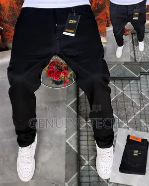 Quality Mens Black Straight Jeans