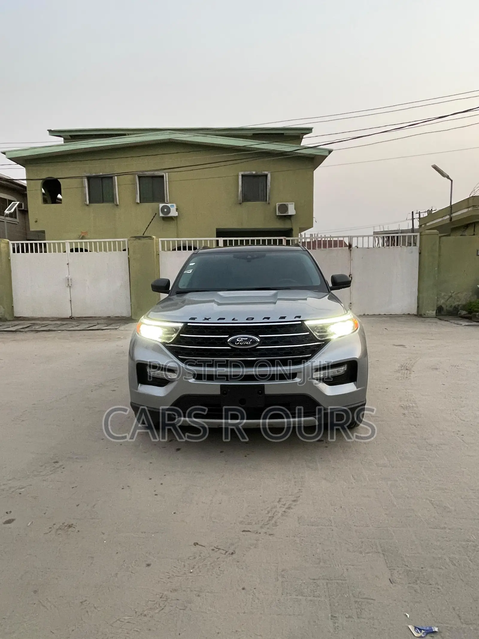 Ford Explorer Limited 2022 Gray