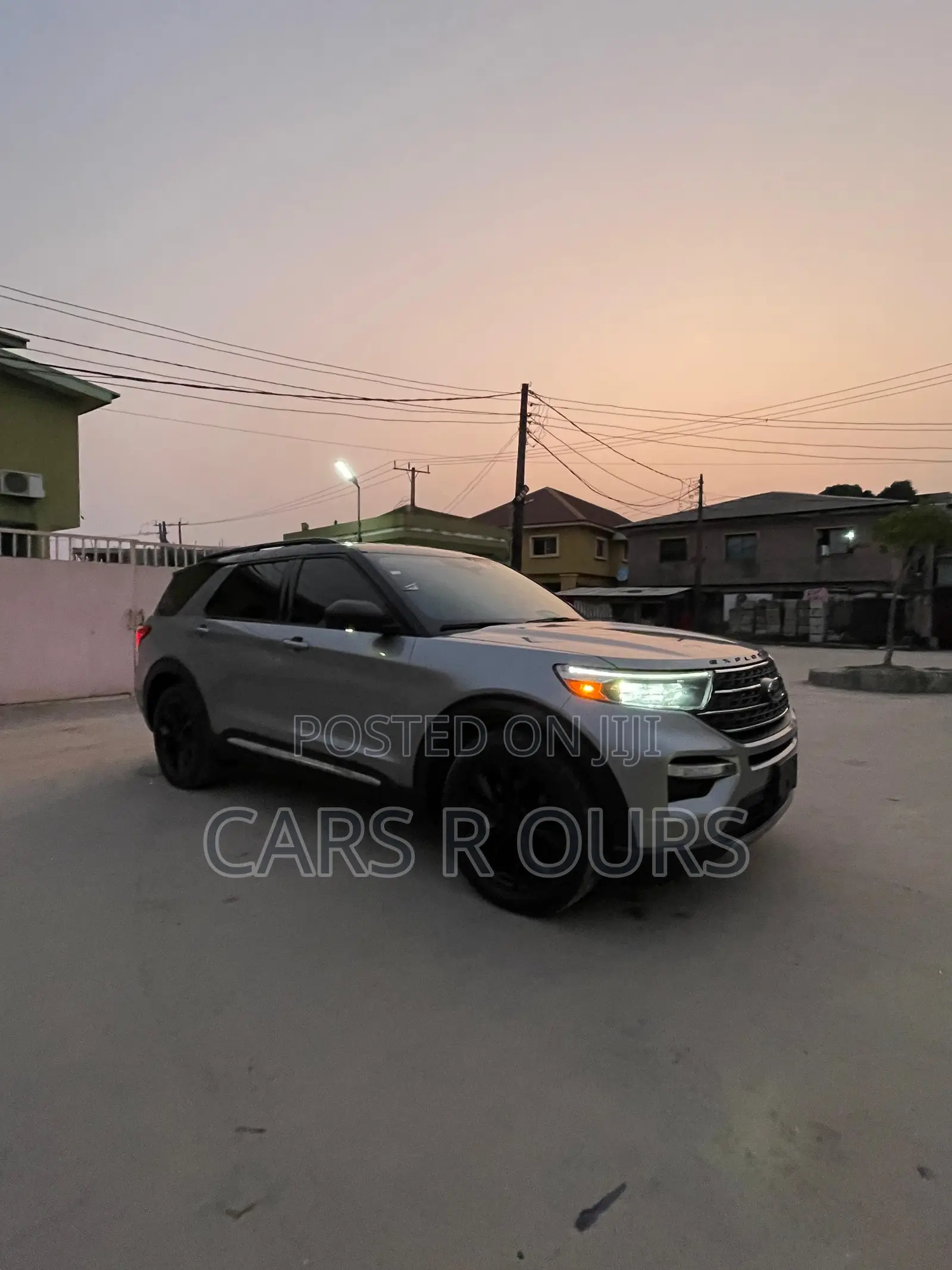 Ford Explorer Limited 2022 Gray