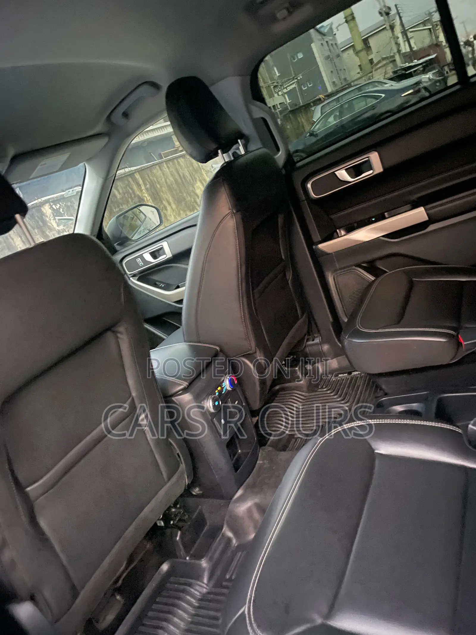 Ford Explorer Limited 2022 Gray