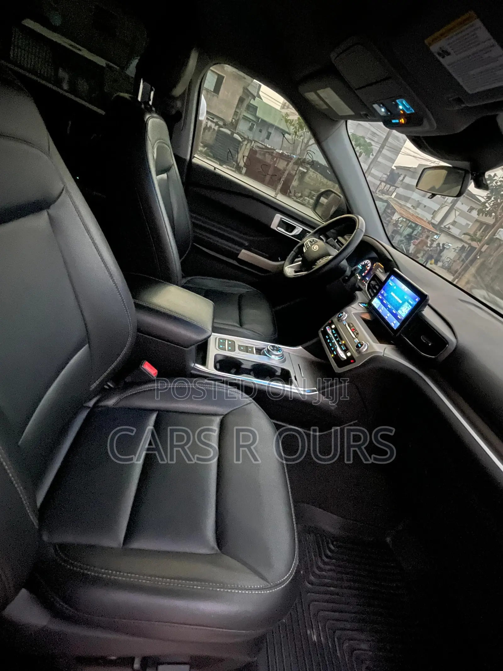 Ford Explorer Limited 2022 Gray
