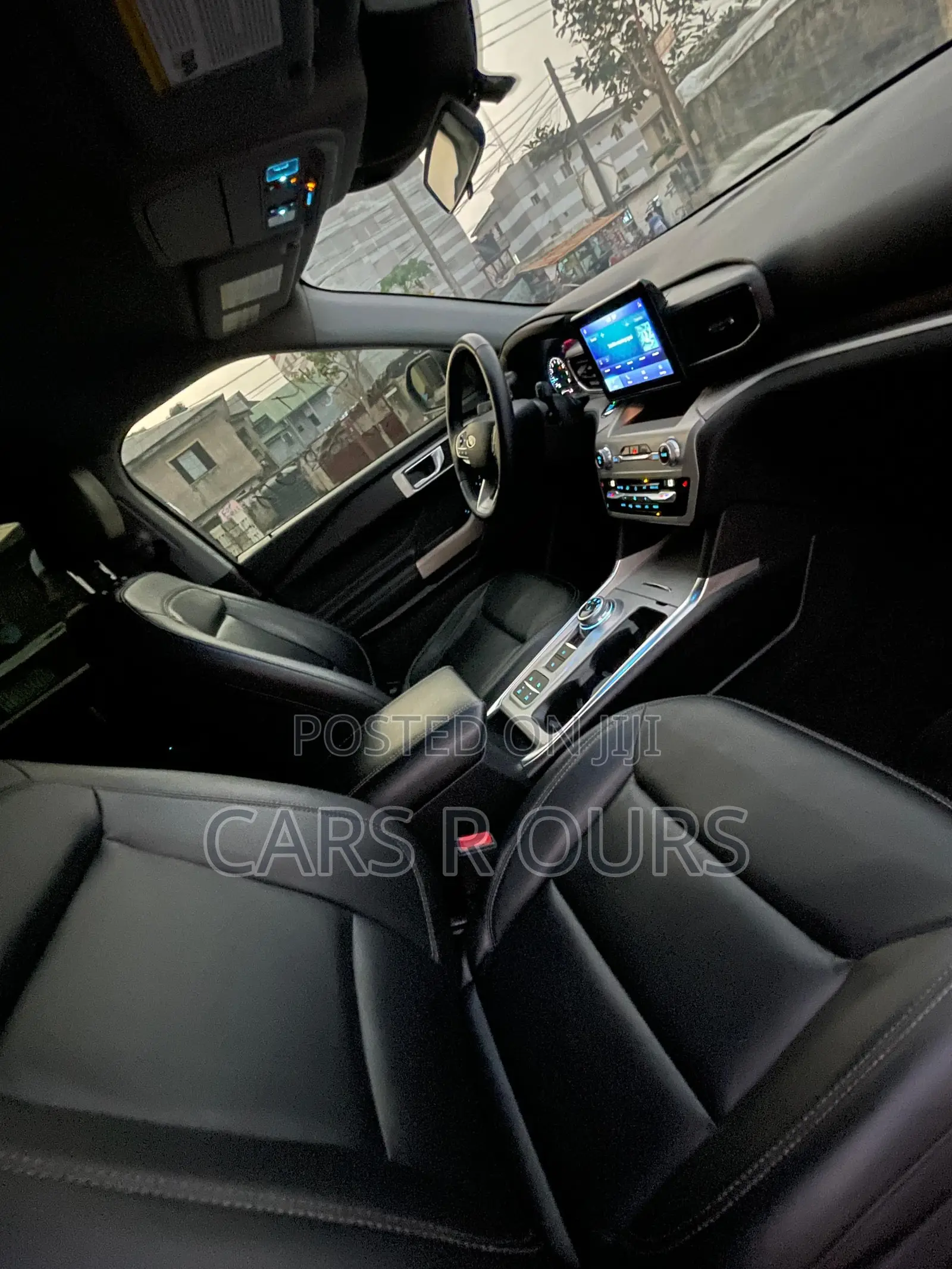 Ford Explorer Limited 2022 Gray