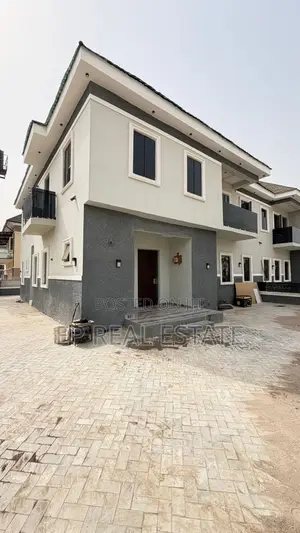 4bdrm Duplex in Lugbe District for sale