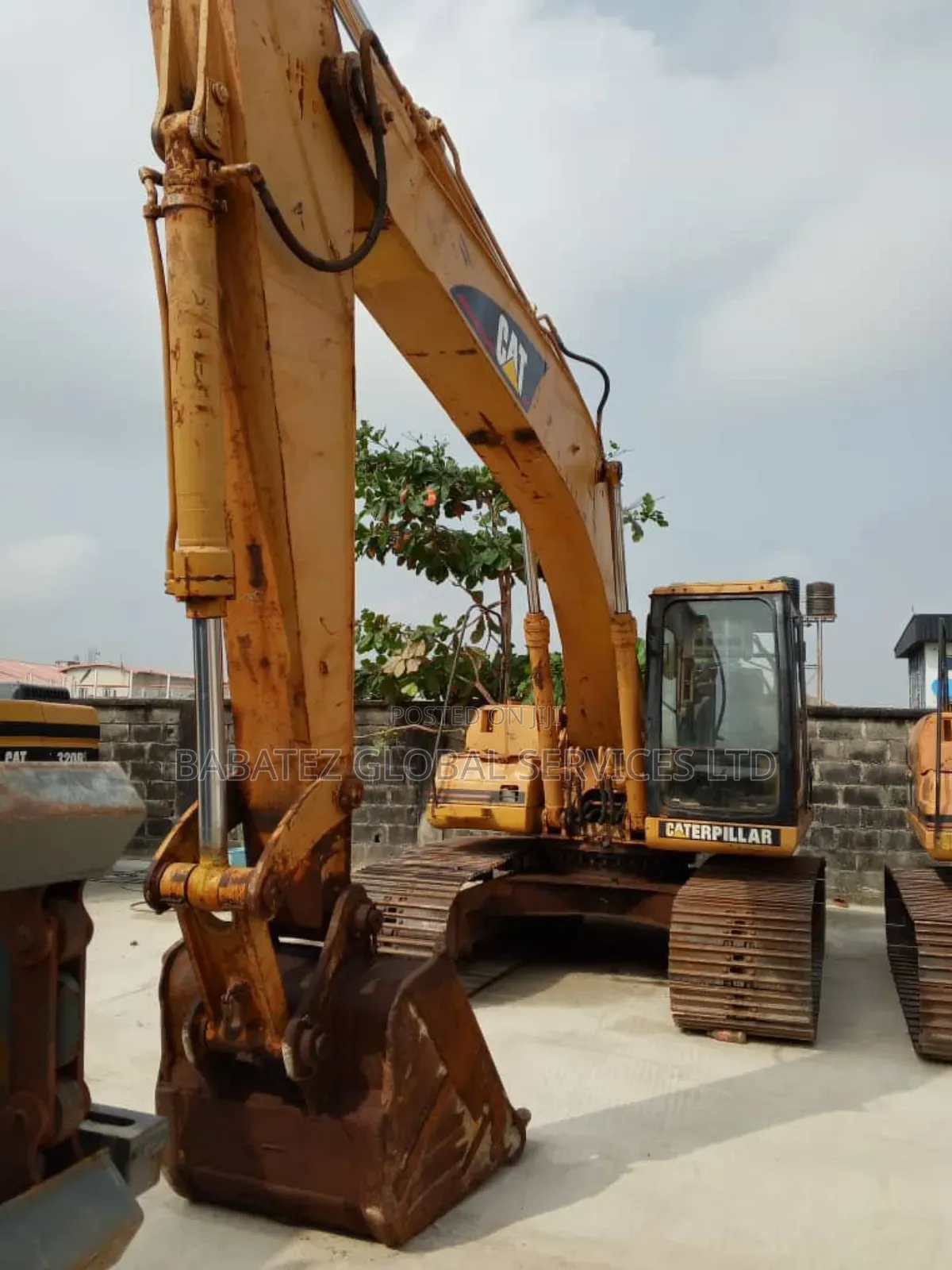 320 B Escavator