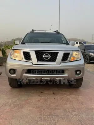 Nissan Frontier 2012 Silver