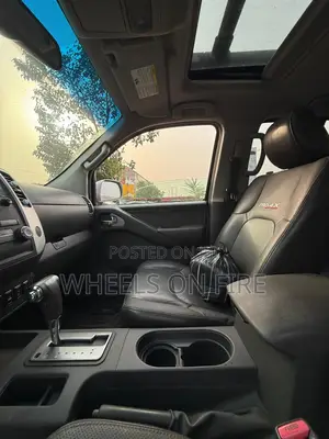 Nissan Frontier 2012 Silver