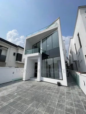 5bdrm Duplex in Chevron for sale