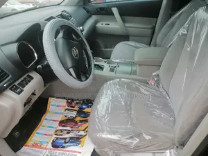 Toyota Highlander SE 2012 Black