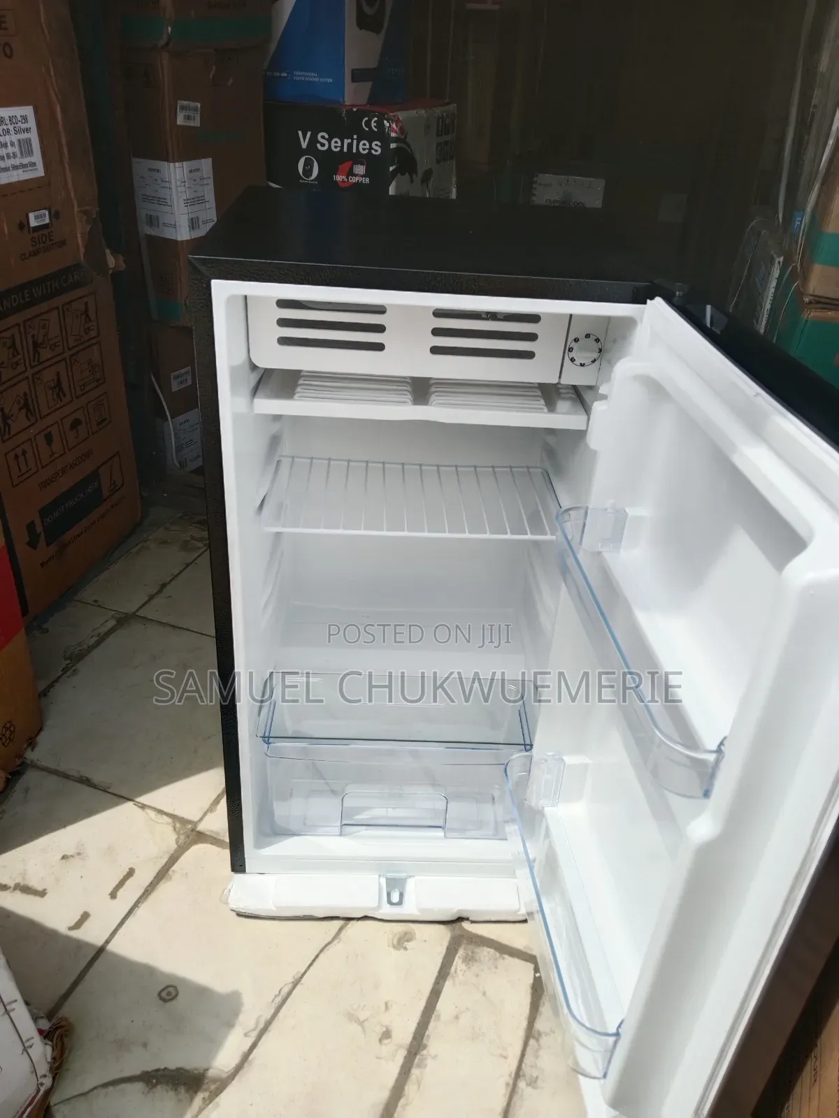 Royal Table Top Fridge Low Voltage