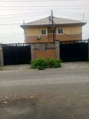 2bdrm Block of Flats in Private Estate Ikota for rent