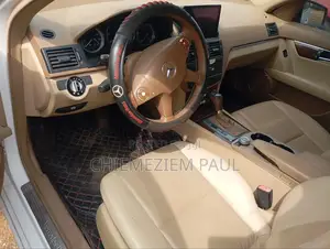 Mercedes-Benz C300 Luxury Sedan AWD (3.0L 6cyl 7A) 2008 White
