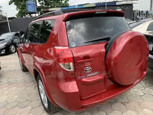 Toyota RAV4 Sport V6 2009 Red