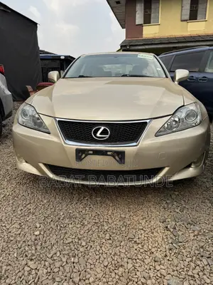 Lexus IS 2008 Gold