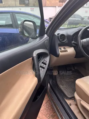 Toyota RAV4 Limited V6 4x4 2009