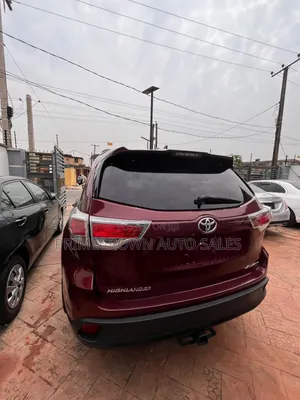 Toyota Highlander XLE V6 4x4 (3.5L 6cyl 6A) 2016 Burgundy