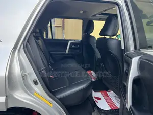 Toyota 4-Runner Limited 4dr SUV 4WD (4.0L 6cyl 5A) 2015 Silver